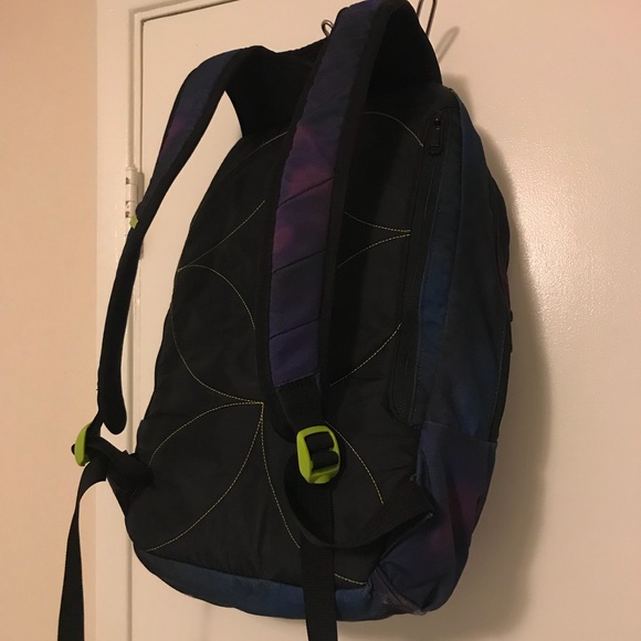 Dakine Backpack - Picture 3 of 8